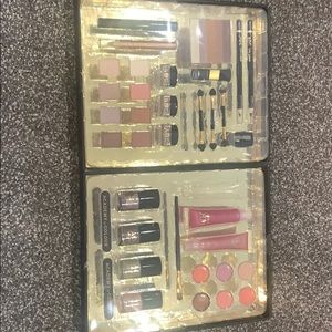 Academy of Colour Cosmetic Collection Set